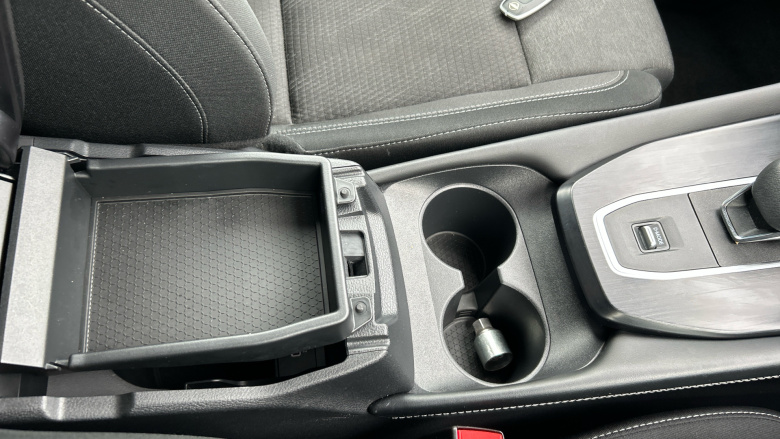 Nissan Qashqai 1.3 DiG-T MH 158 N-Connecta 5dr Xtronic Petrol Hatchback